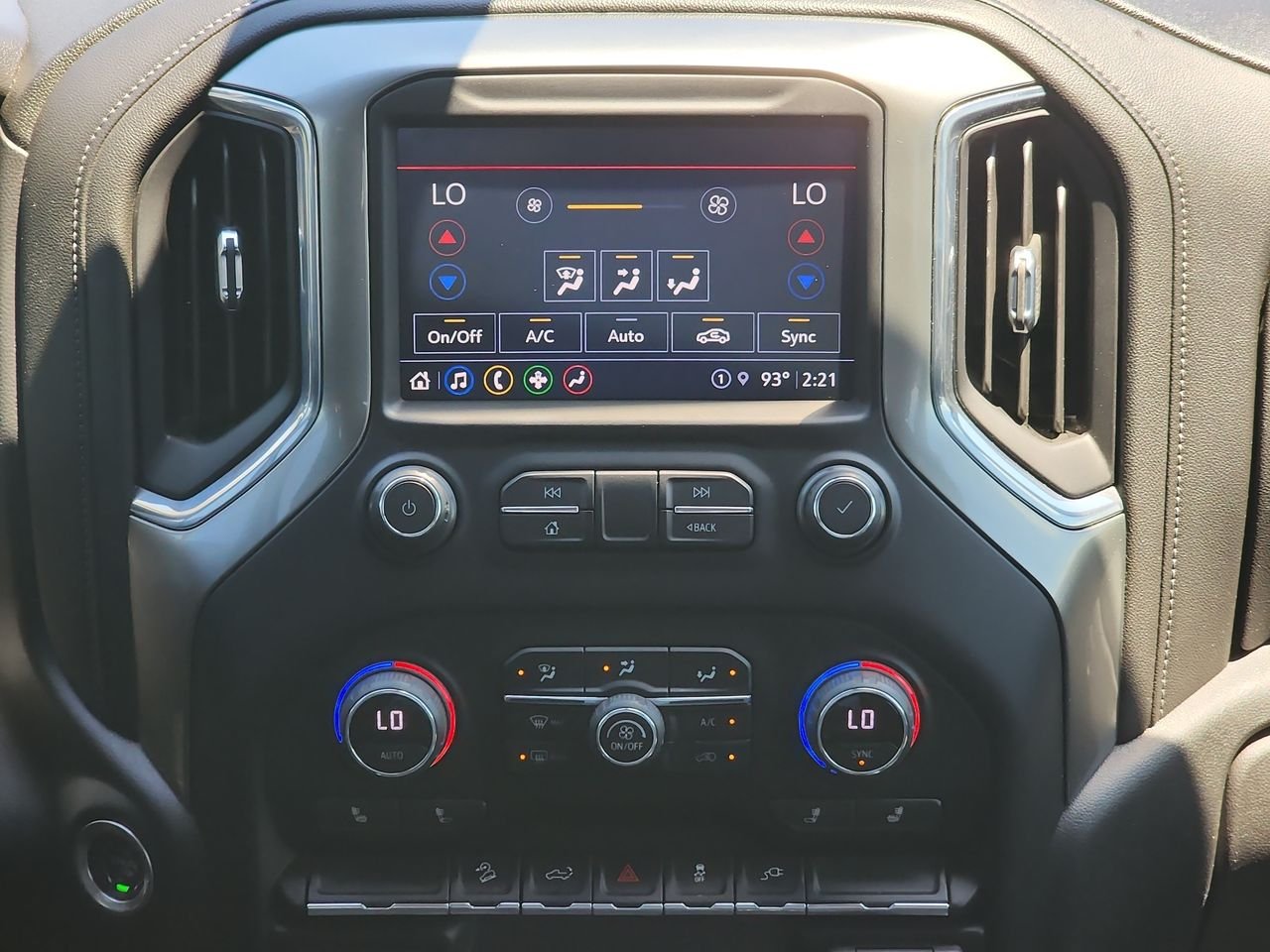 Used 2021 White Chevrolet LT Trail Boss image 17