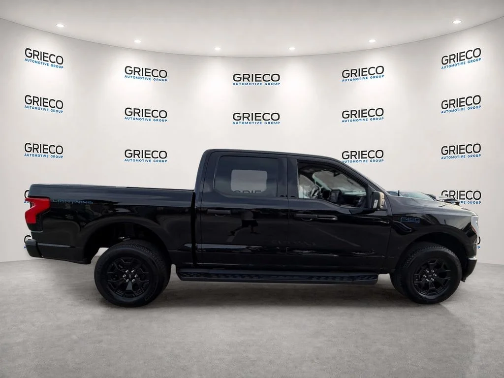 Used 2025 Black Metallic Ford XLT image 8