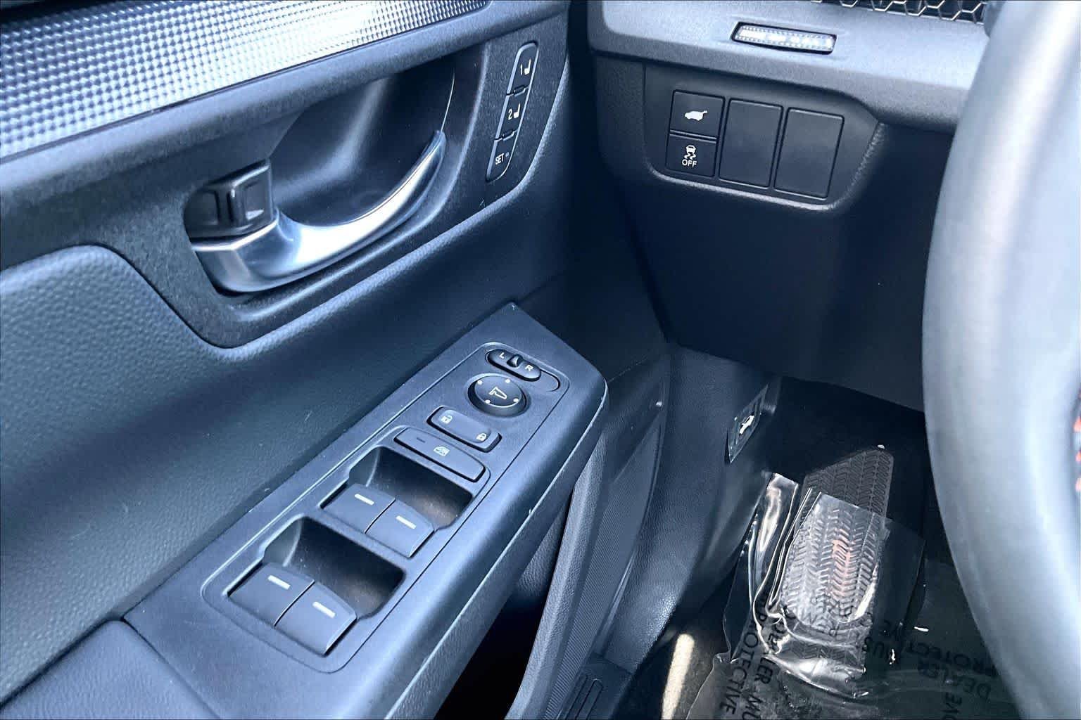 Used 2024 Canyon River Blue Metallic Honda Sport-L image 33