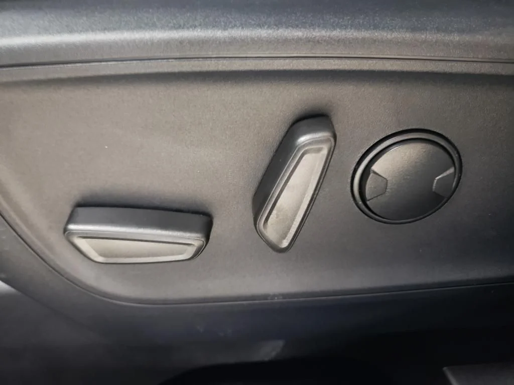 New 2025 Velocity Blue Metallic Ford Outer Banks® image 20
