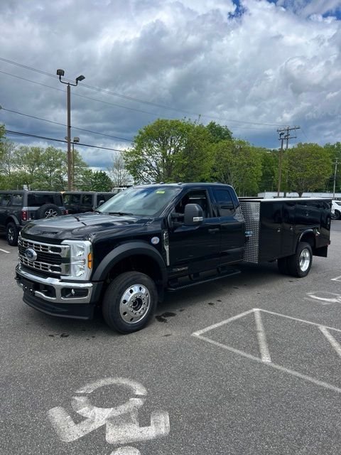 New 2026 Black Ford XLT image 2