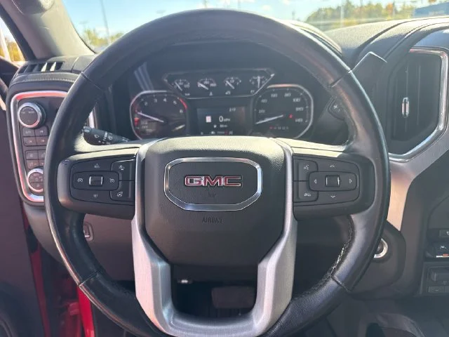 Used 2020 CARDINAL RED GMC SLT image 18