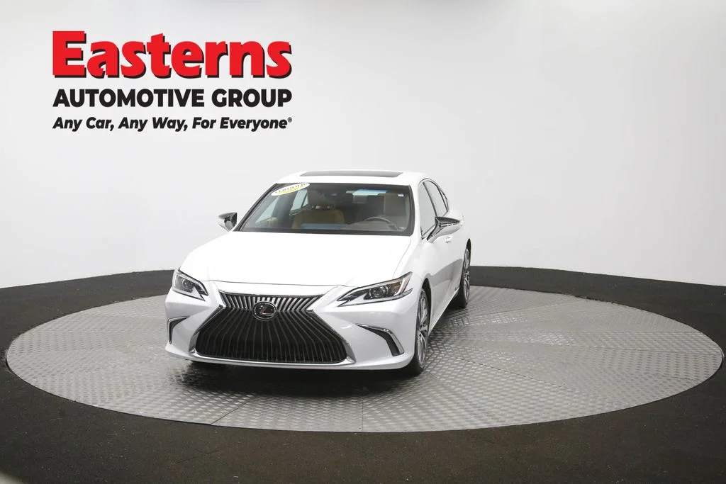 Used 2021 White Lexus 350 image 56