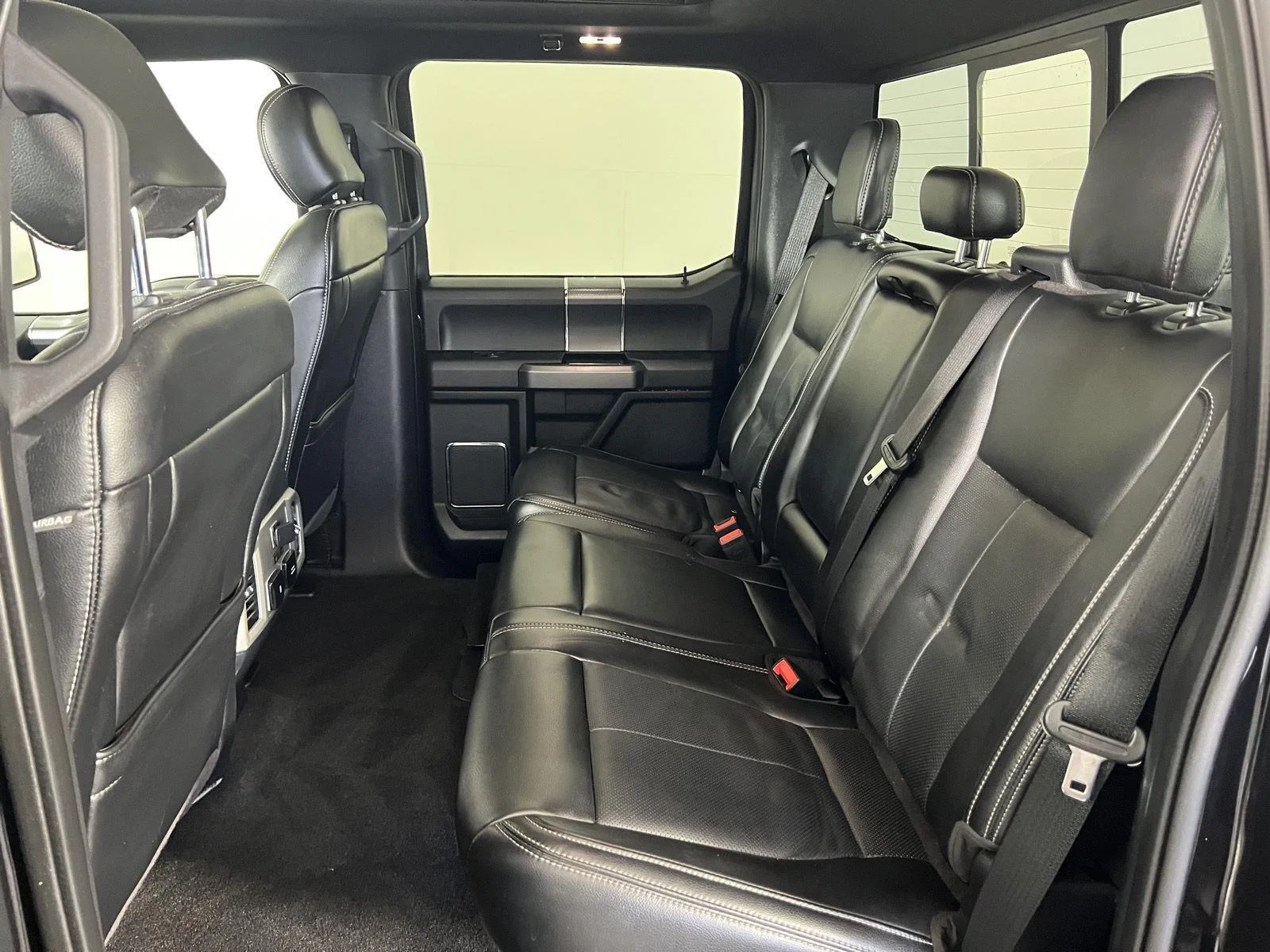 Used 2020 Agate Black Ford LARIAT image 28