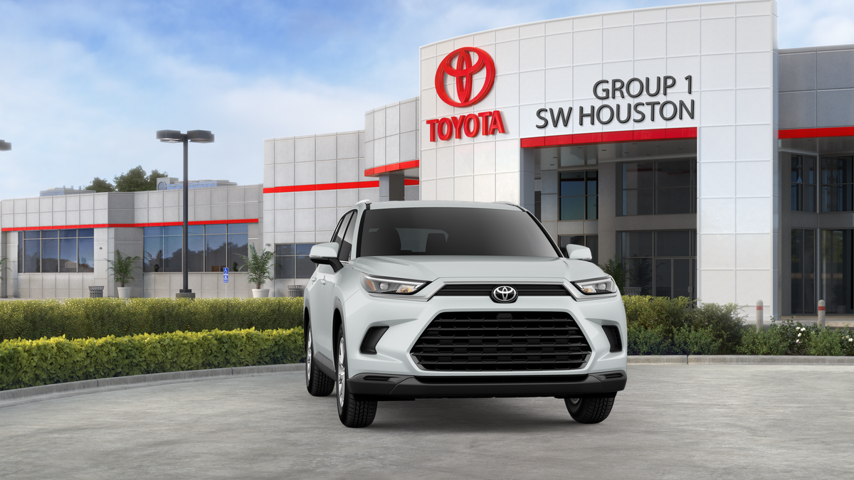 New 2026 Wind Chill Pearl Toyota XLE image 16