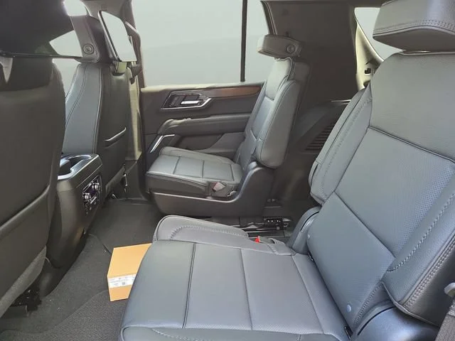 2026 GMC Yukon Denali - Photo 29
