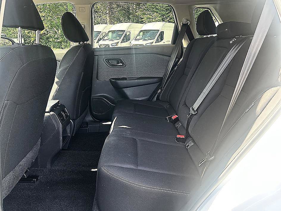 Used 2023 Glacier White Nissan S image 12