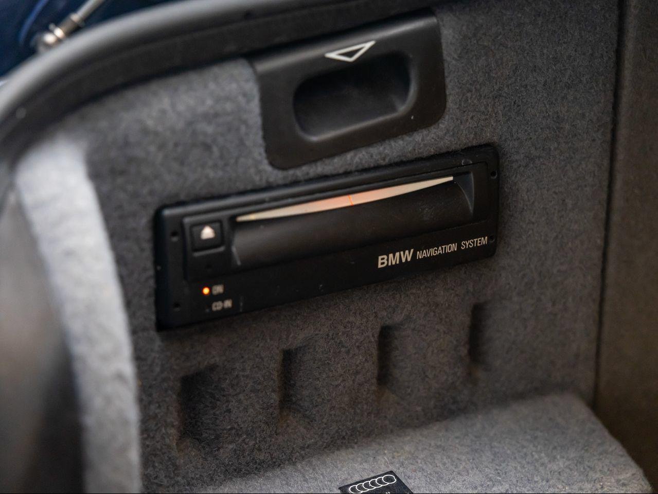 Used 2000 Le Mans Blue BMW E39 image 34