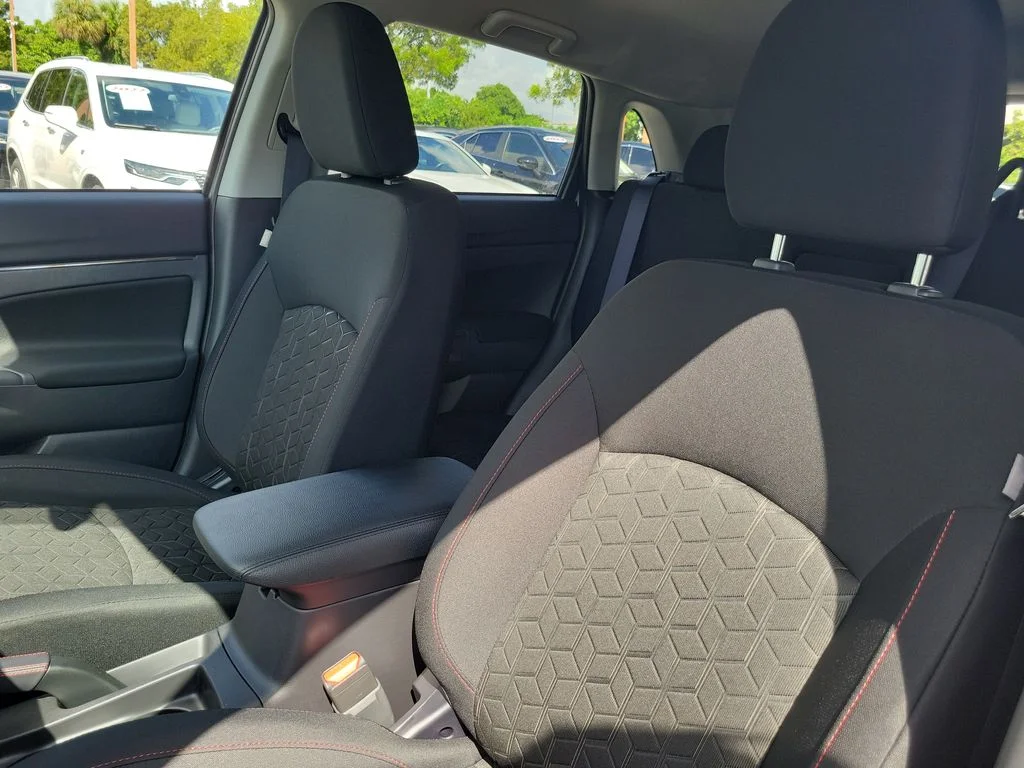 New 2027 MERCURY GRAY METALLIC Mitsubishi 2.0 LE AWC image 26