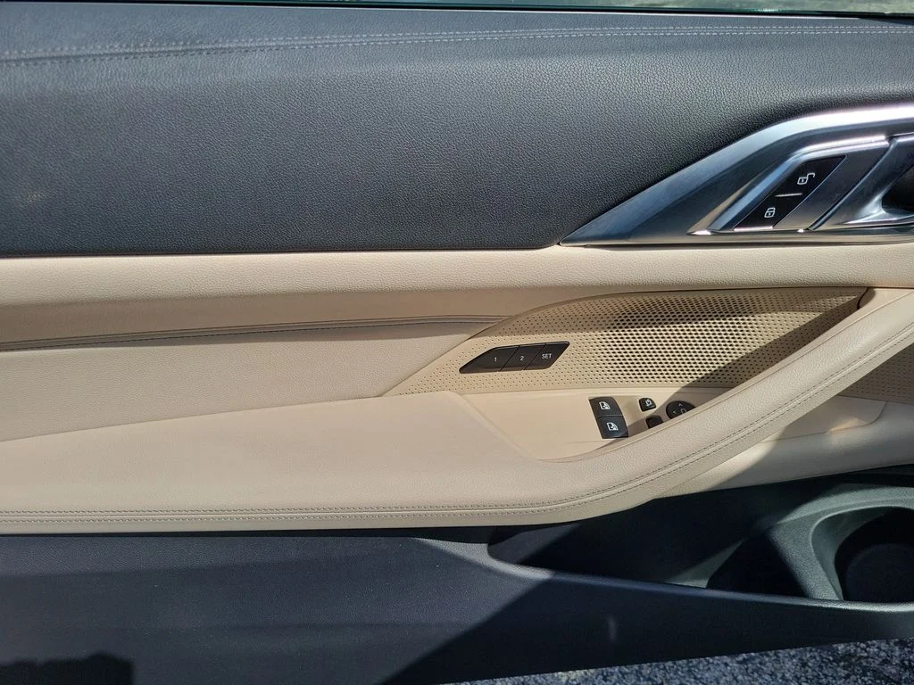 Used 2021 White BMW M440i xDrive image 17