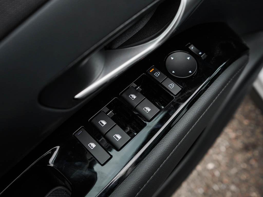 New 2026 Shimmering Silver Hyundai Limited AWD image 43