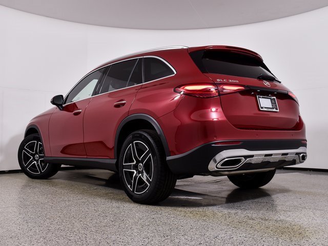 New 2026 MANUFAKTUR Patagonia Red Metallic Mercedes-Benz GLC 300 image 51