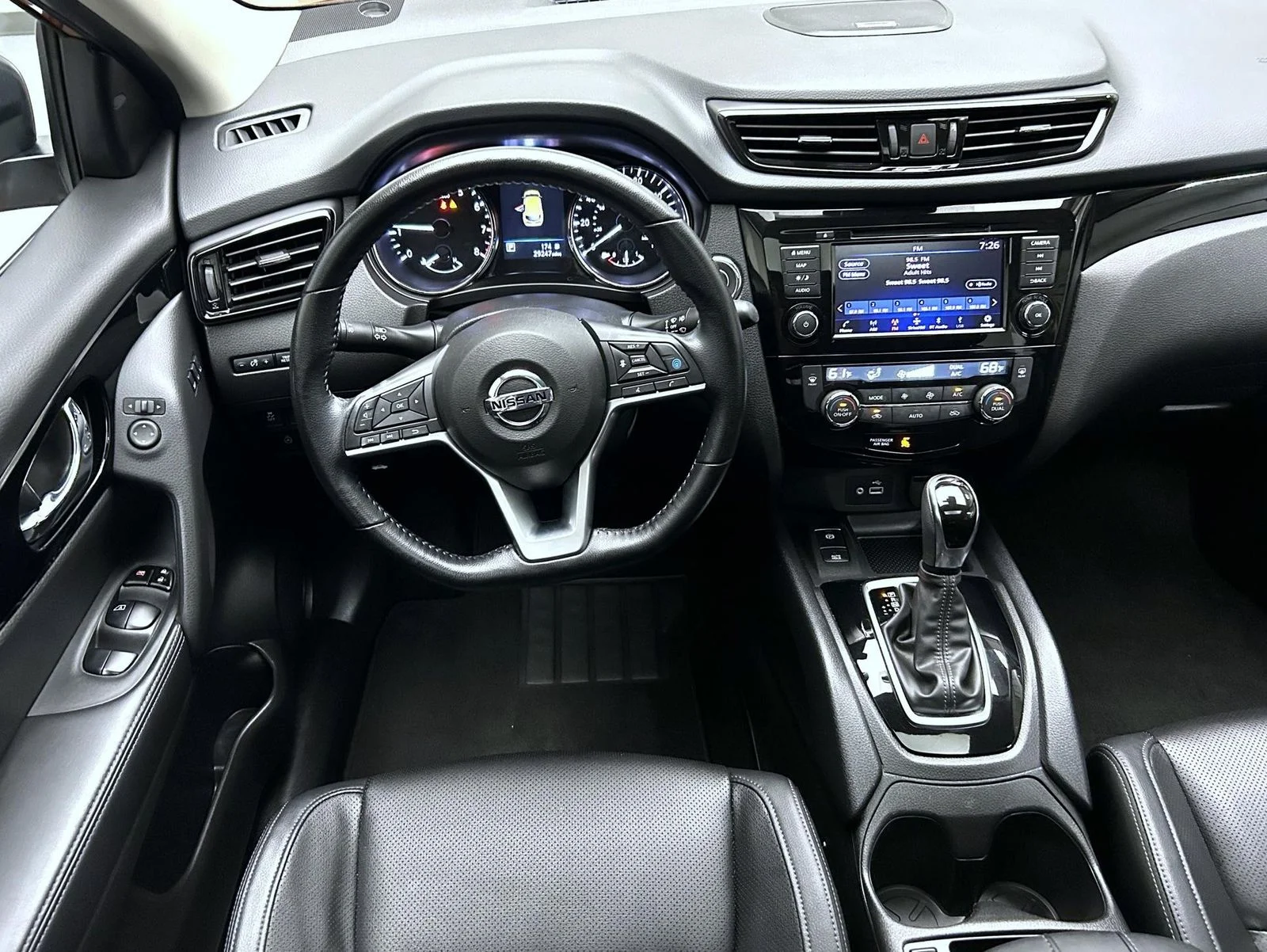 Used 2022 Orange Nissan SL image 14