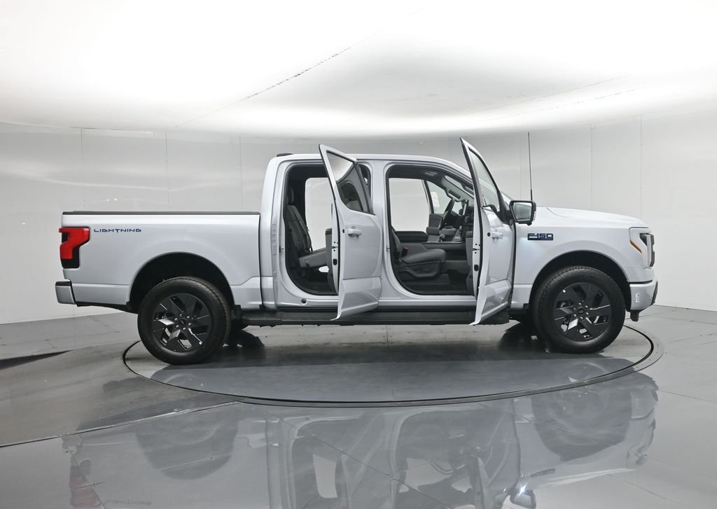 New 2025 White Ford Flash image 4