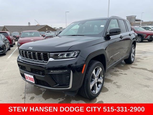 New 2026 Diamond Black Crystal Pearlcoat Jeep Limited image 1