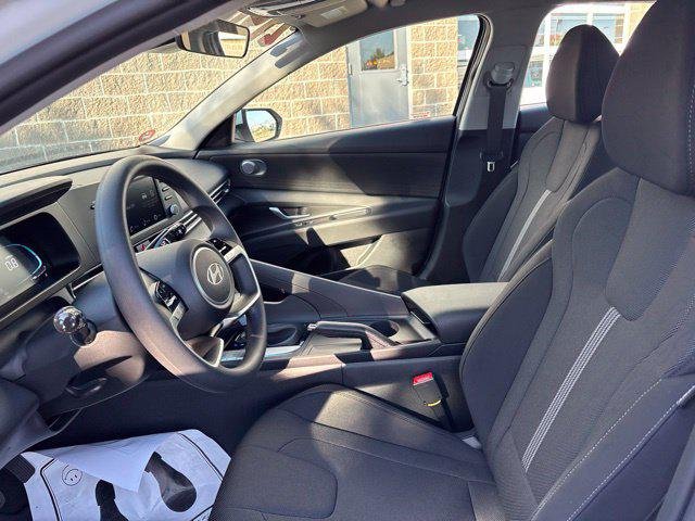 New 2026 Serenity White Hyundai SE image 42