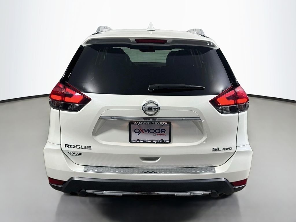 Used 2017 Pearl White Nissan SL image 6