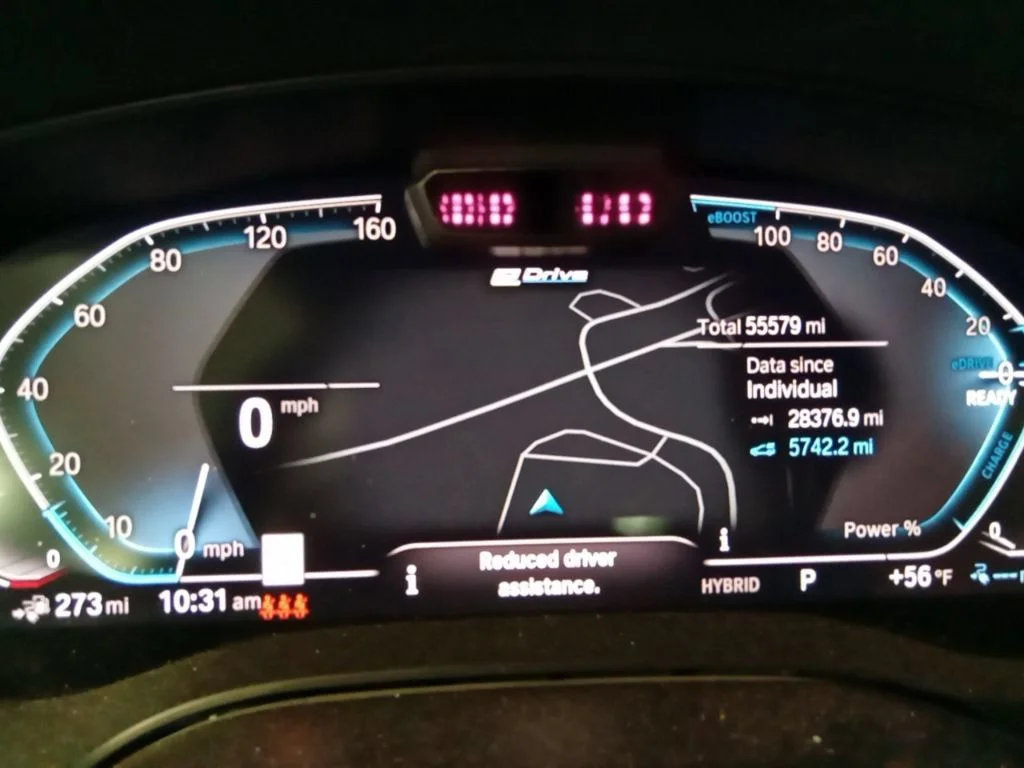 Used 2021 Black Sapphire Metallic BMW 530e iPerformance image 11
