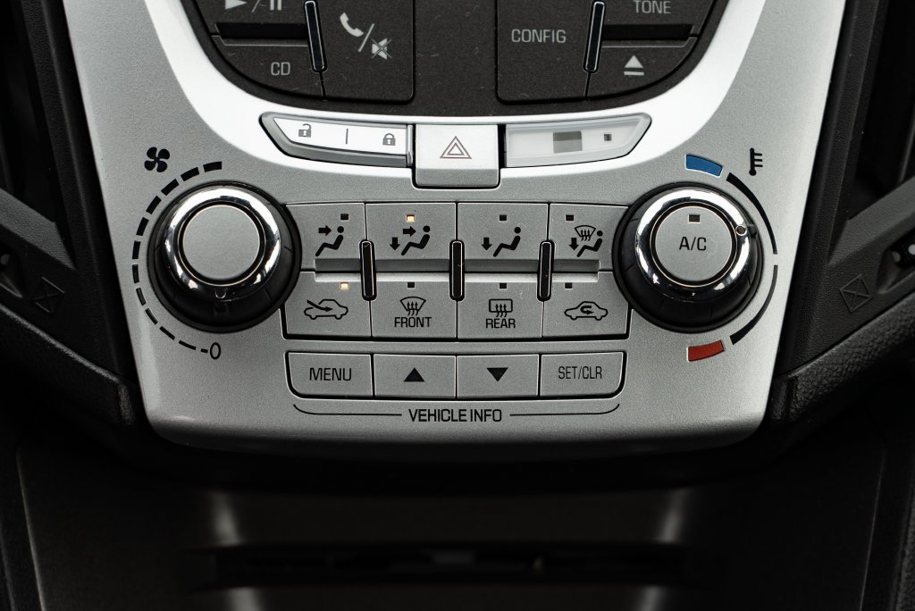 Used 2013 Black Chevrolet LS image 12