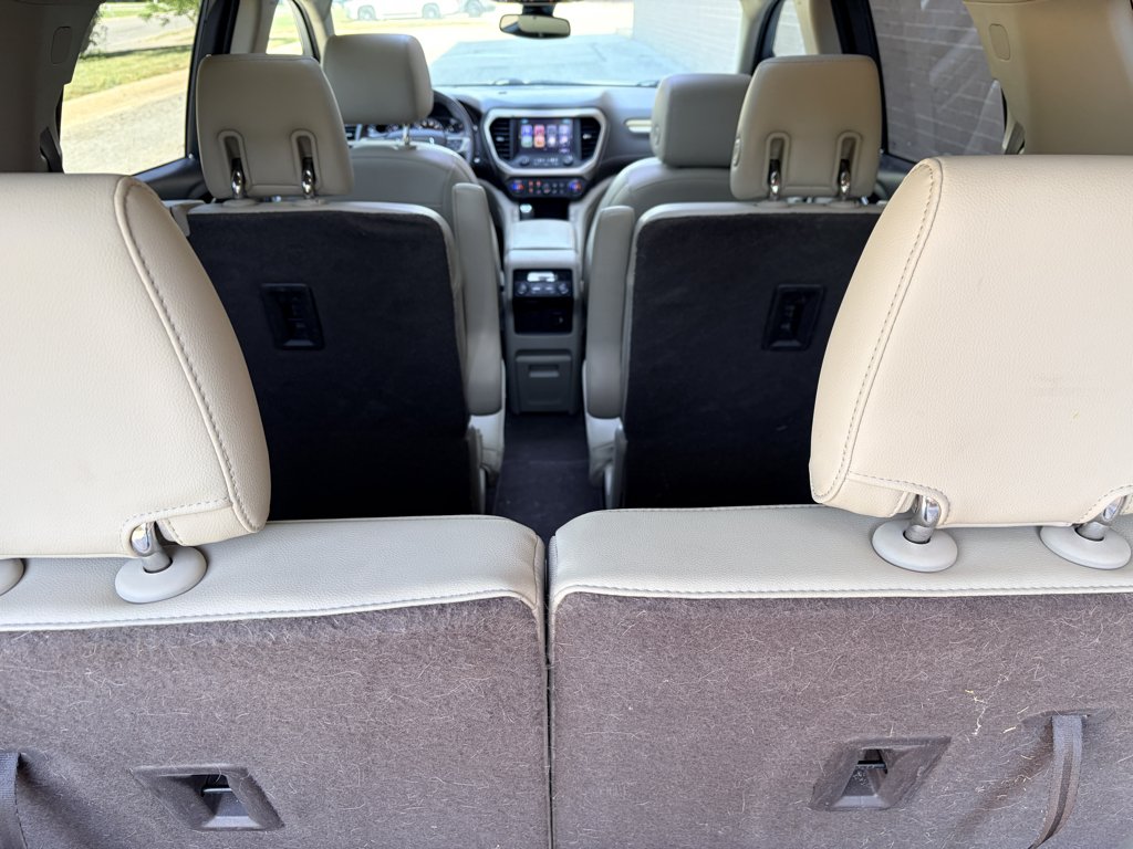Used 2017 White Frost Tricoat GMC Denali image 25
