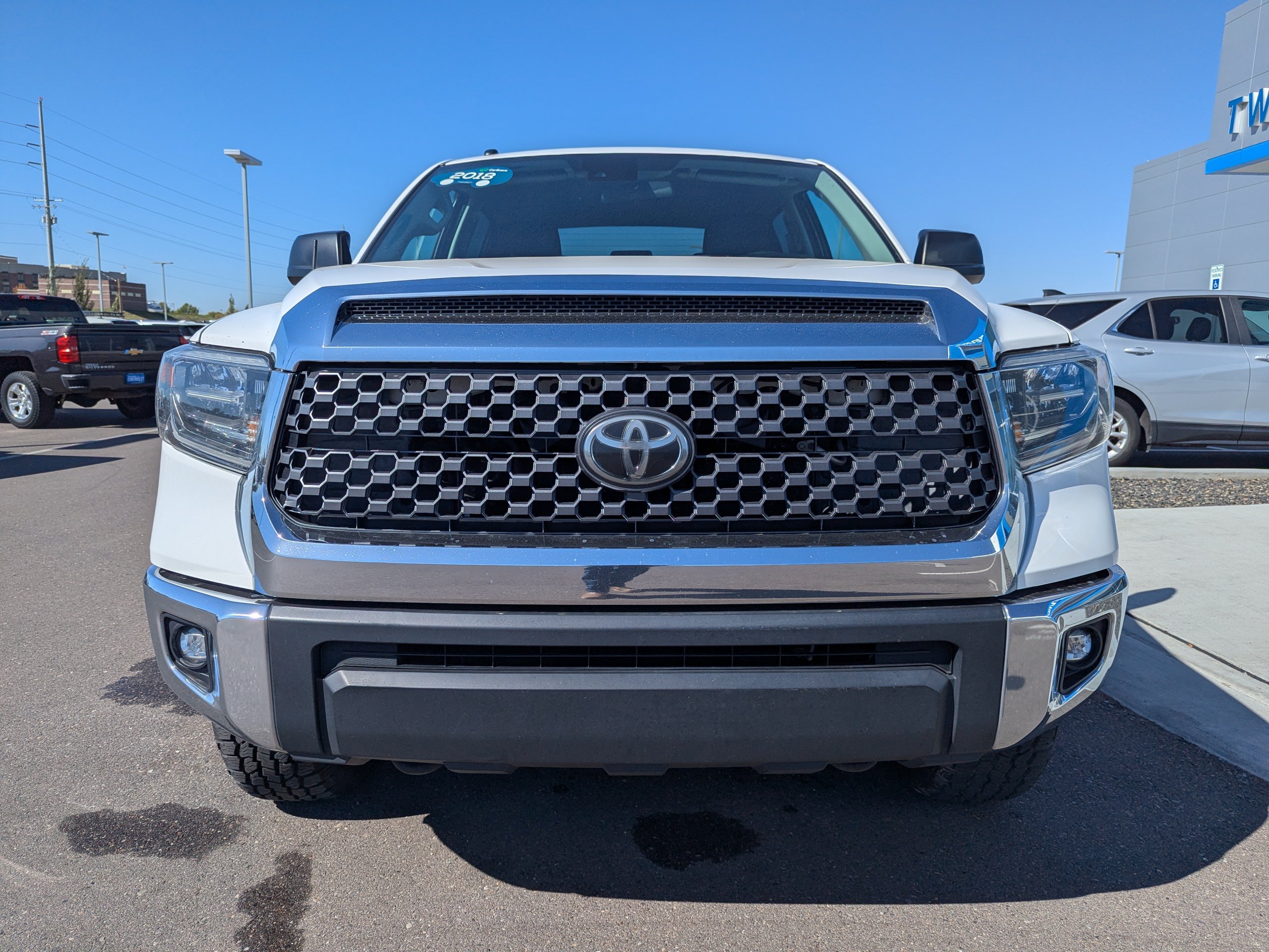 Used 2018 White Toyota SR5 image 5