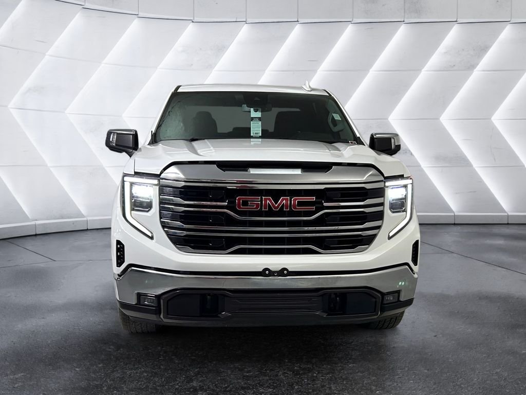 Used 2024 White GMC SLT image 2