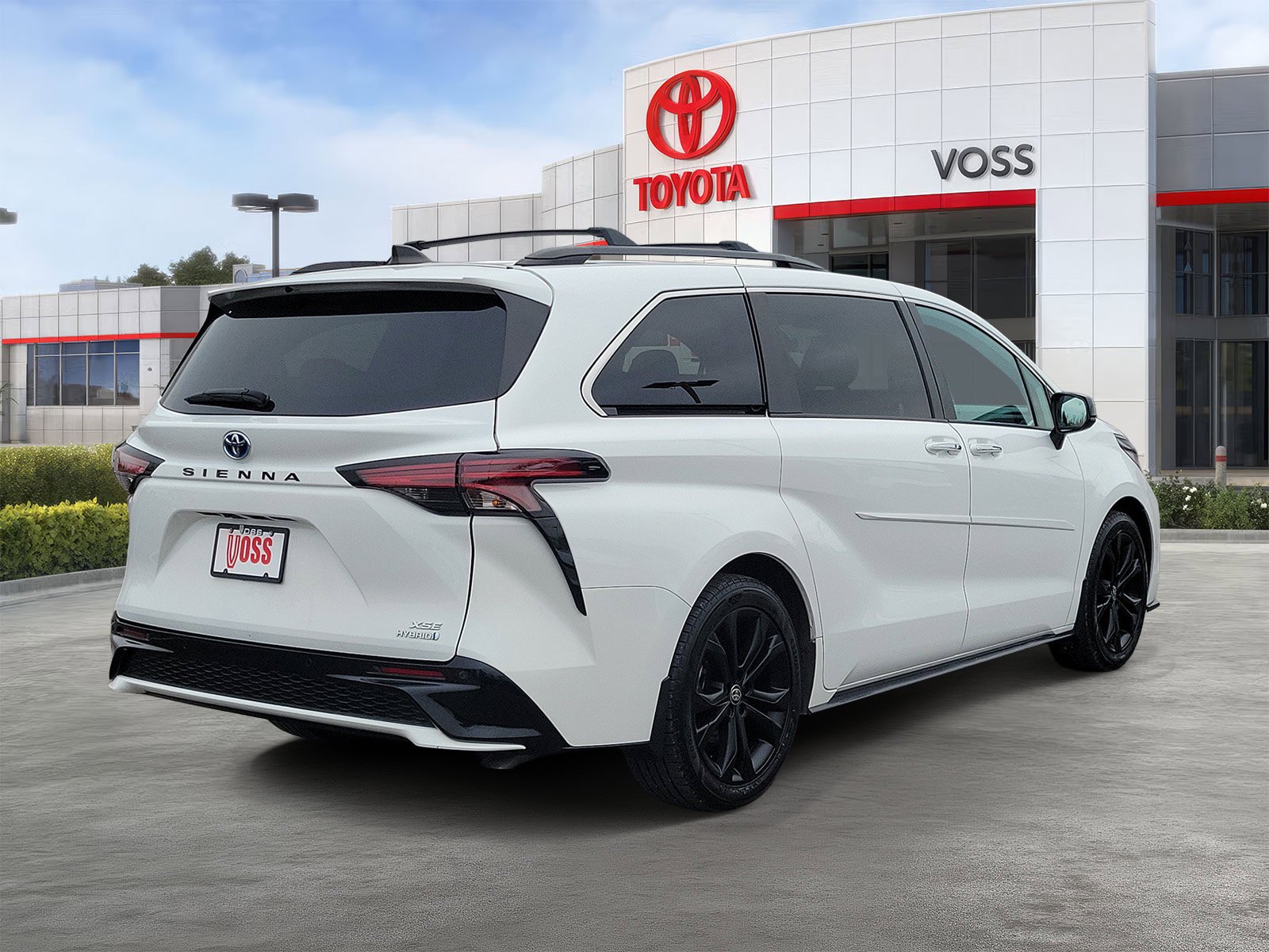 2024 Toyota Sienna XSE 7-Passenger, photo 3 of 12