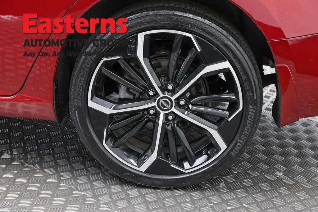 Used 2023 Red Nissan 2.5 SR image 33