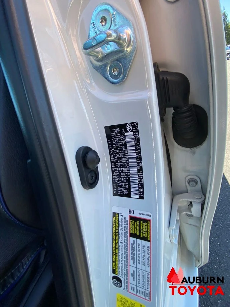 Used 2017 Ice Cap Toyota SE image 26