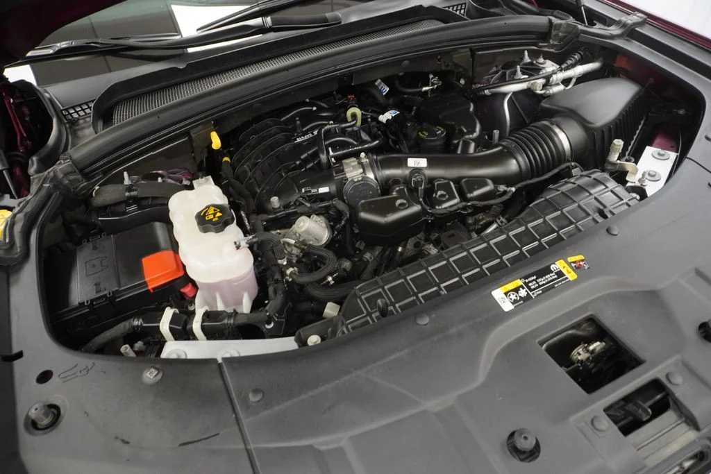 Used 2025 Red Jeep Altitude X image 48