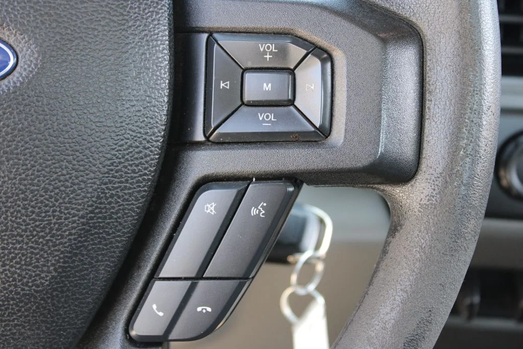 Used 2019 White Ford XL image 23
