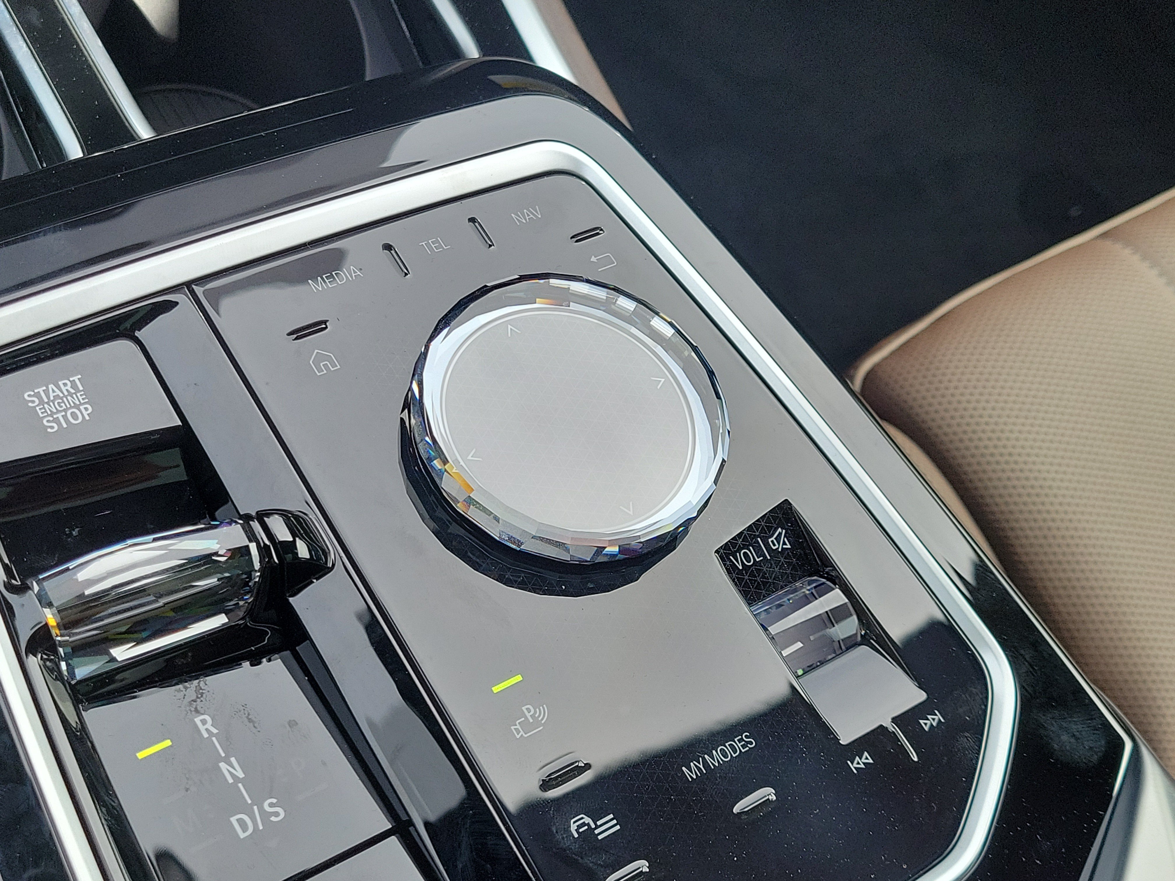 New 2026 Alpine White BMW 740i image 26