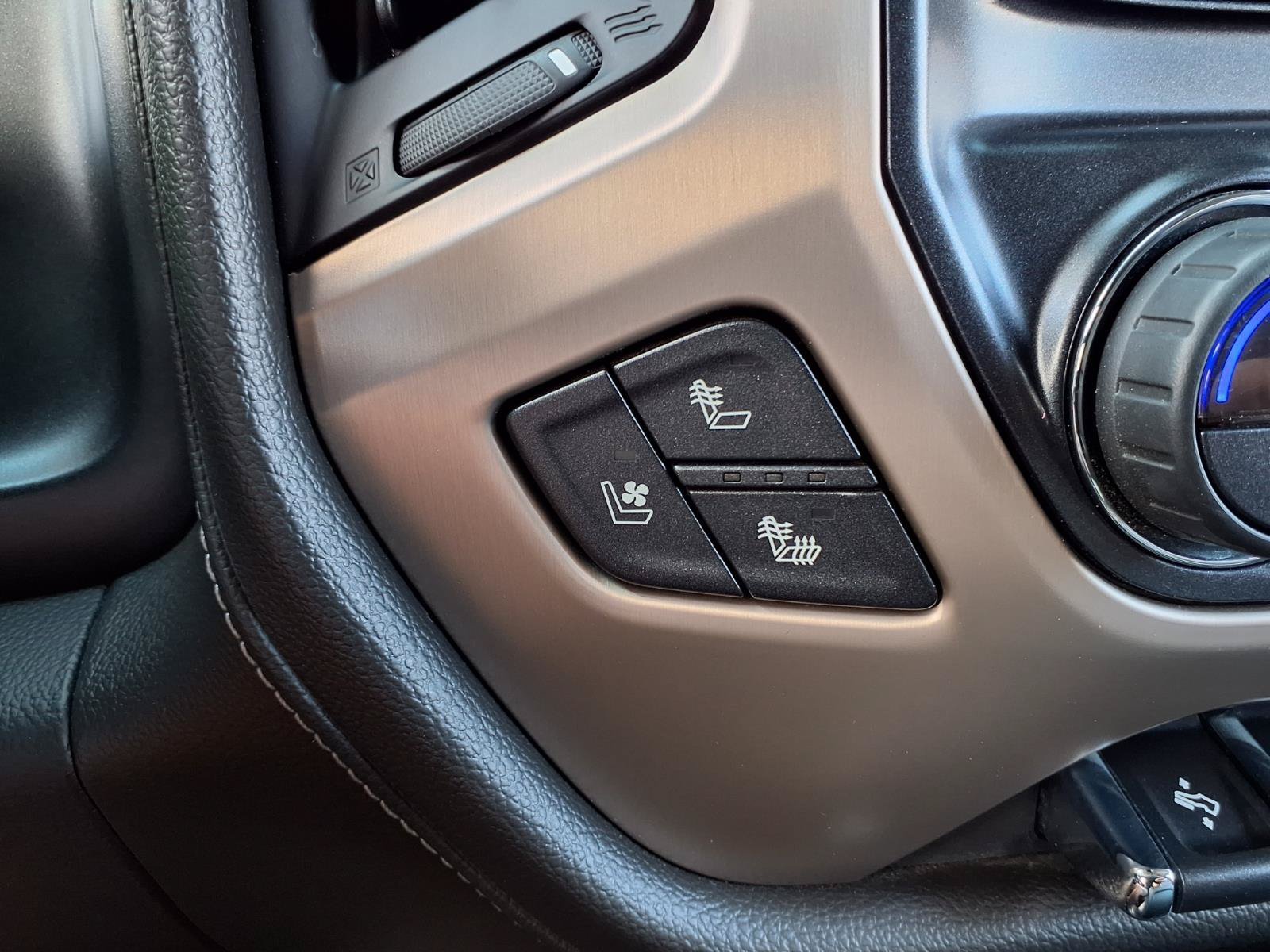 Used 2017 QUICKSILVER METALLIC GMC Denali image 13