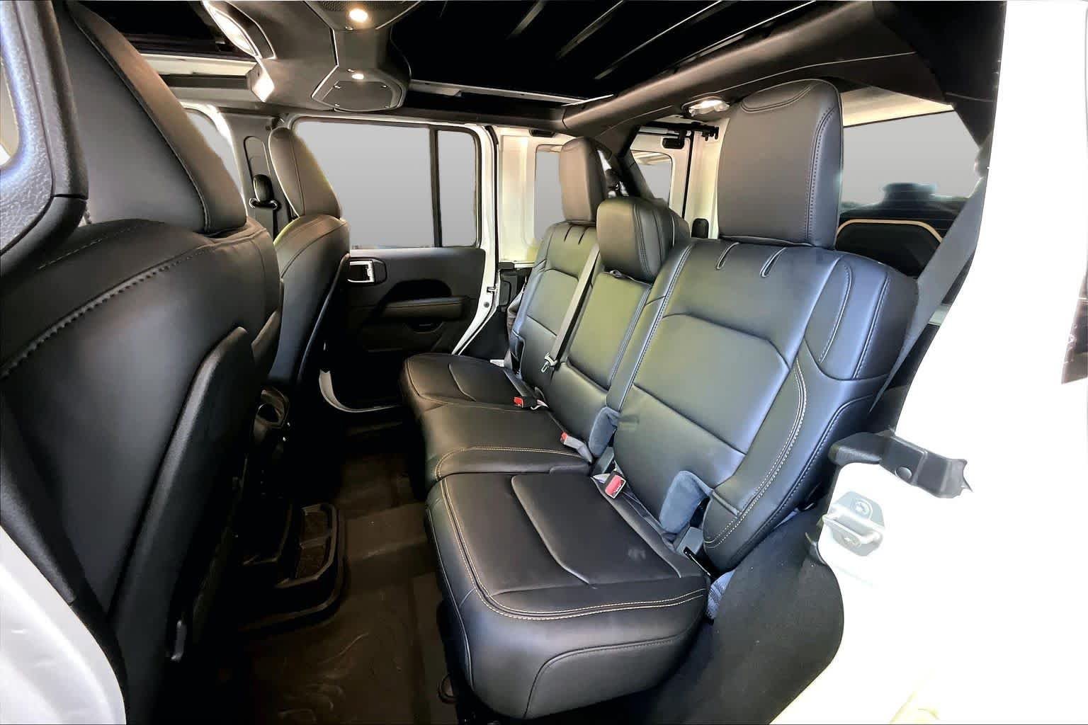 Used 2025 Bright White Clearcoat Jeep Rubicon 392 Final Edition image 19