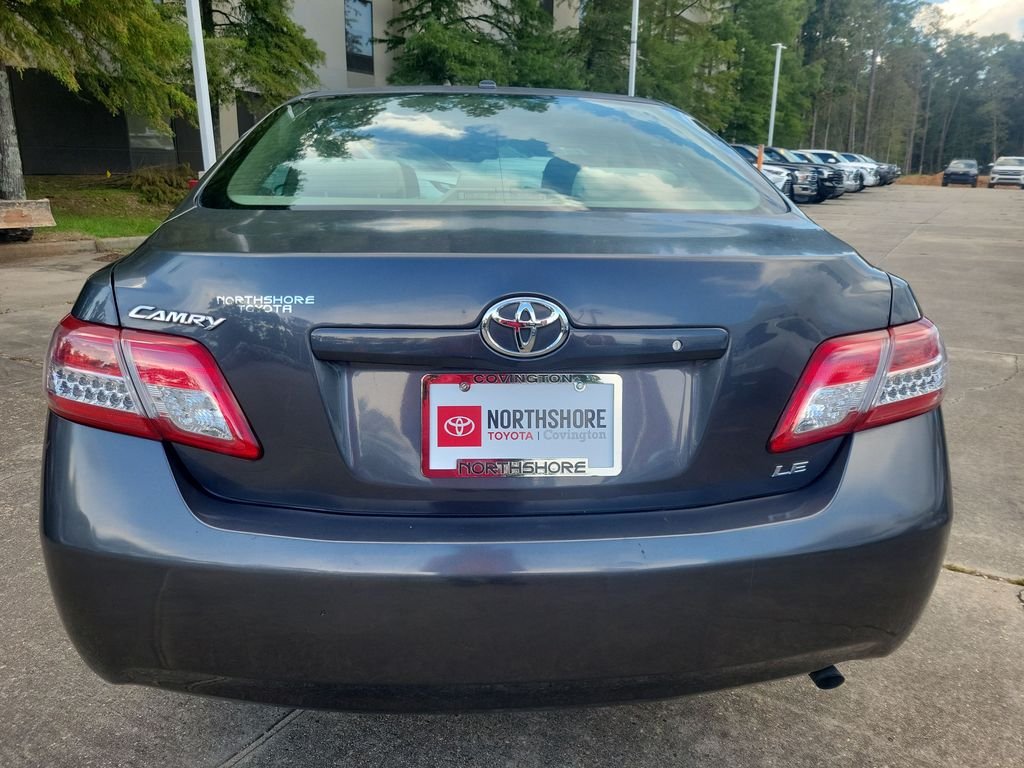 Used 2011 Gray Toyota LE image 4