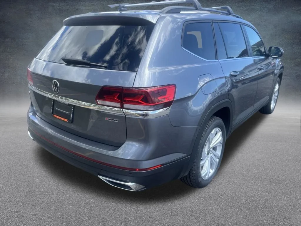 Used 2022 Gray Volkswagen 2.0T SE w/Technology image 5