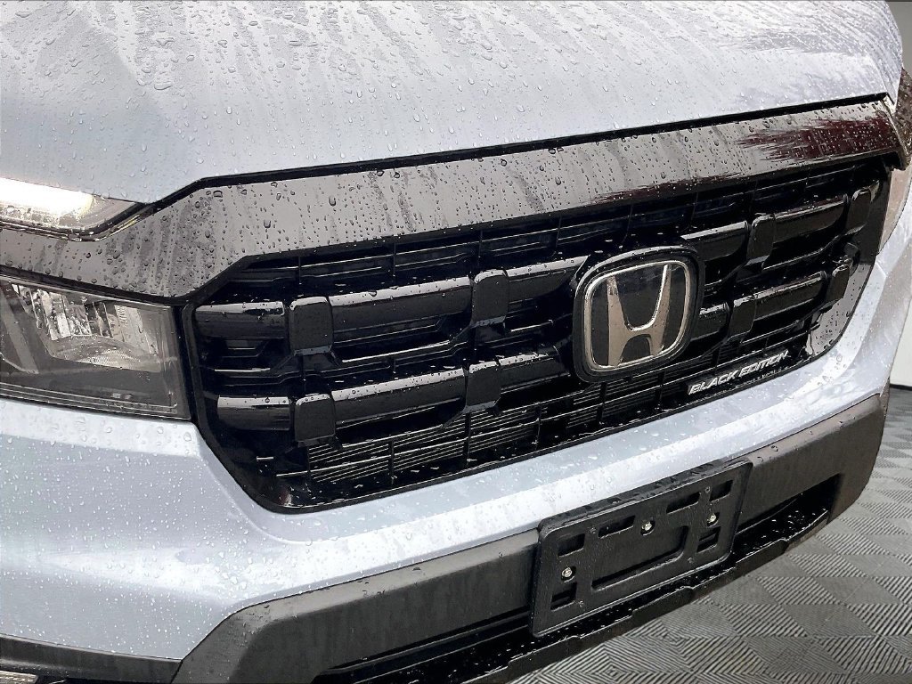 Used 2024  Honda Black Edition image 32