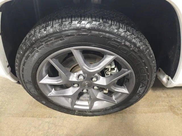 Used 2021 White Jeep Limited image 11