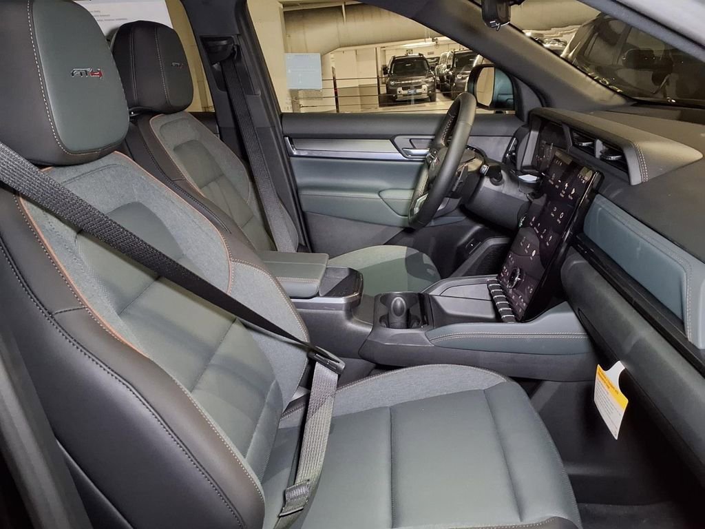 2026 GMC Terrain AT4 - Photo 6