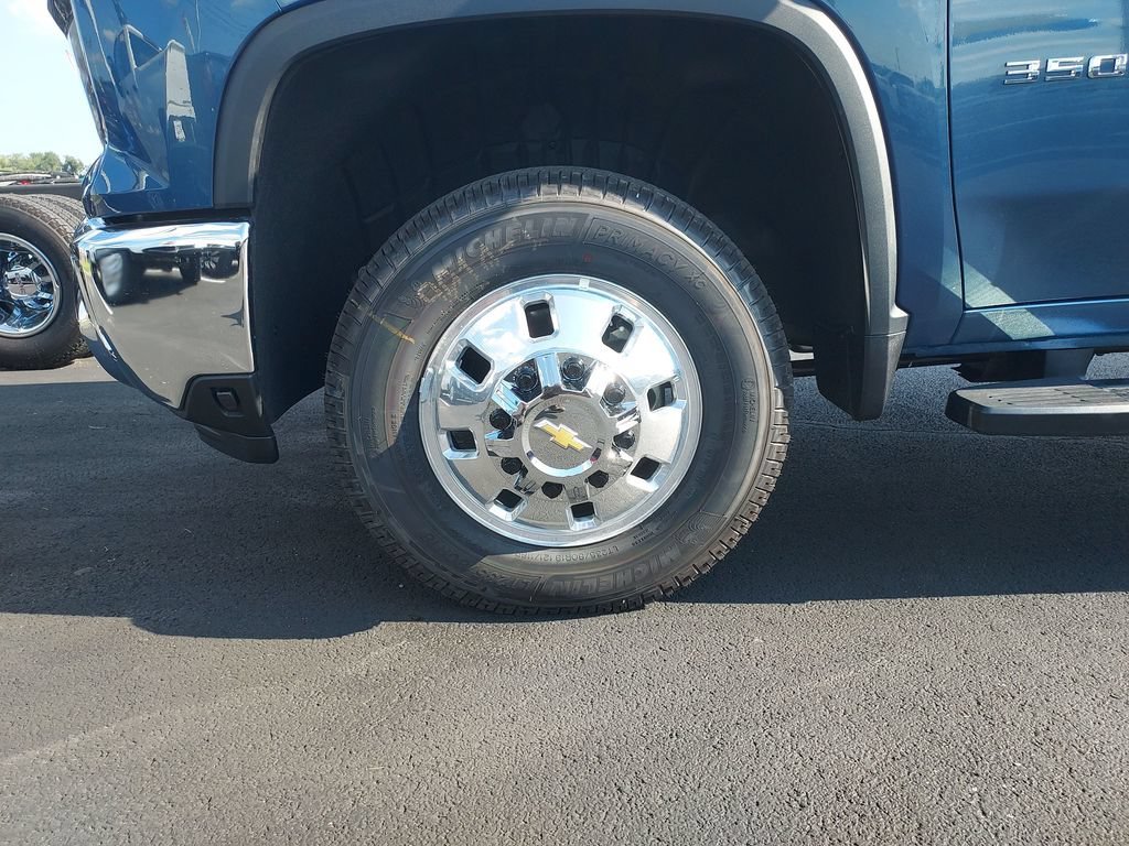 2026 Chevrolet Silverado 3500 HD LT - Photo 10