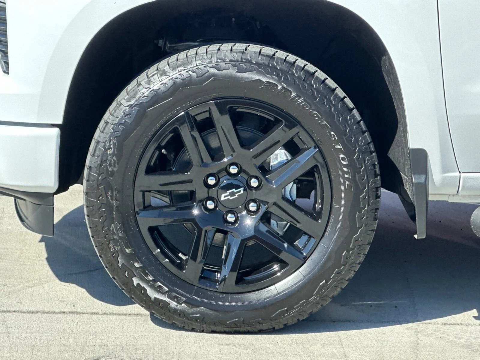 New 2026 Summit White Chevrolet RST image 26