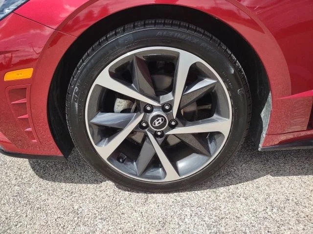 Used 2023 Red Hyundai SEL Plus image 26