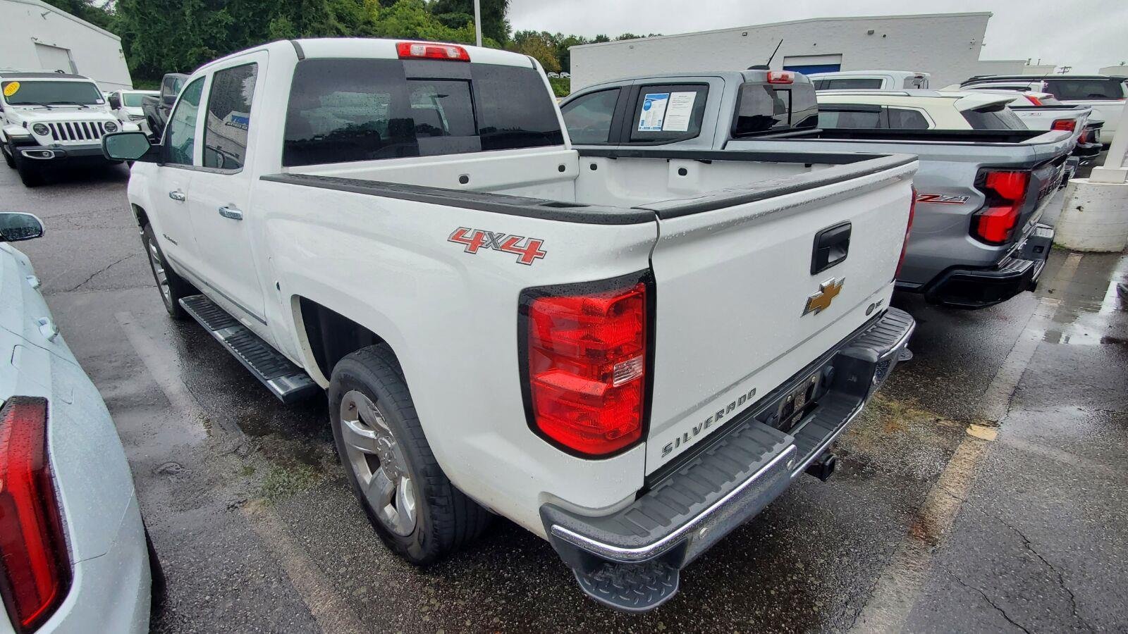 Used 2015 SUMMIT WHITE Chevrolet LTZ image 8