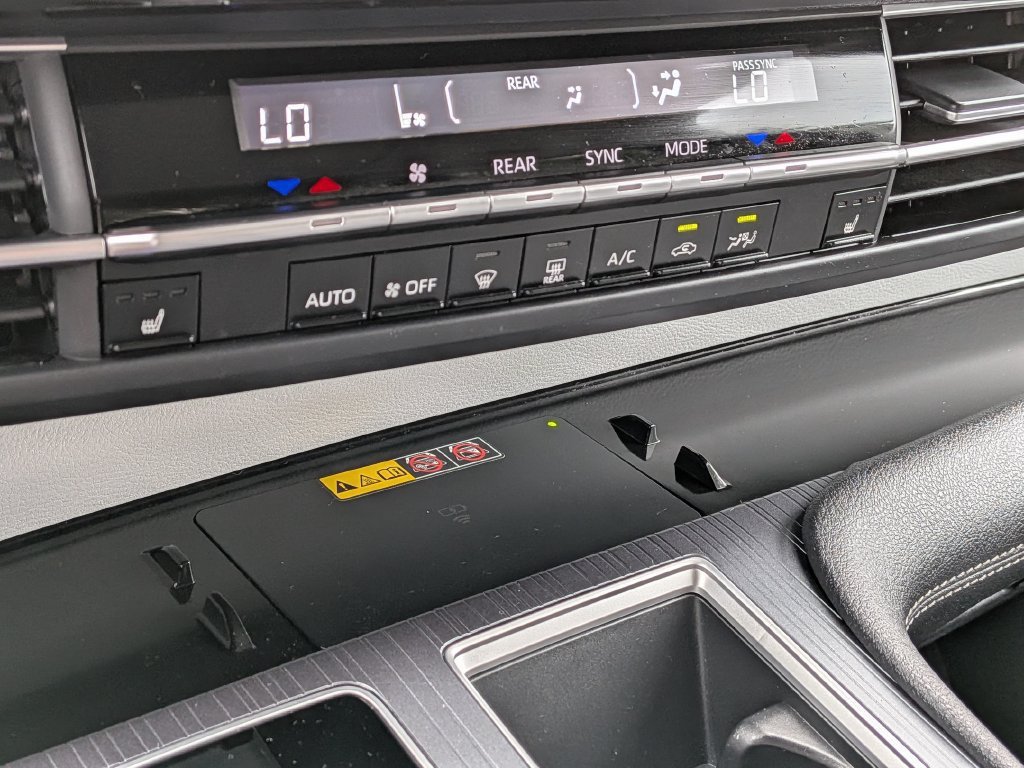 Used 2026  Toyota XLE image 31