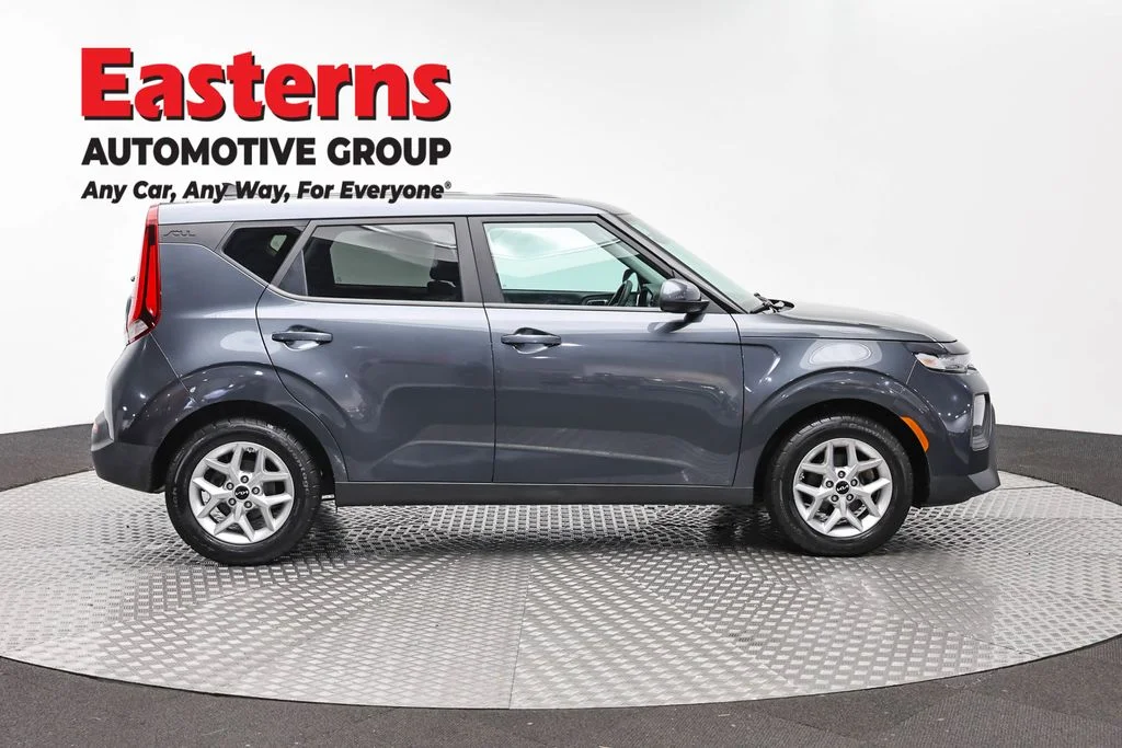 Used 2022 Gray Kia LX image 4