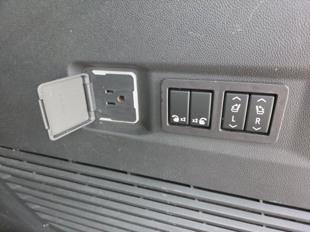 Used 2023 Silver GMC AT4 image 14