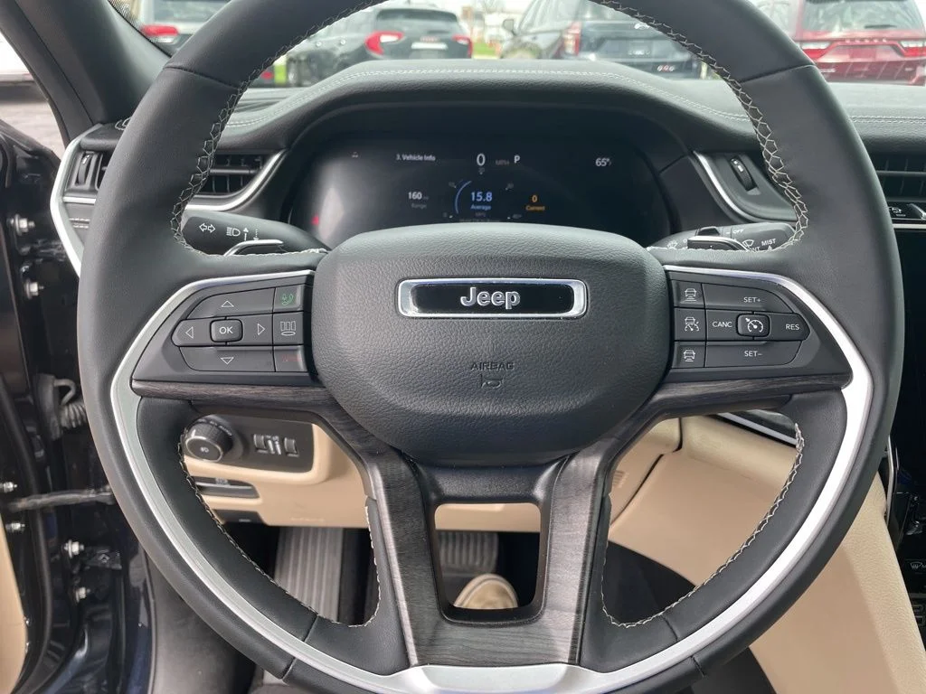 Used 2024 Black Jeep Limited image 21