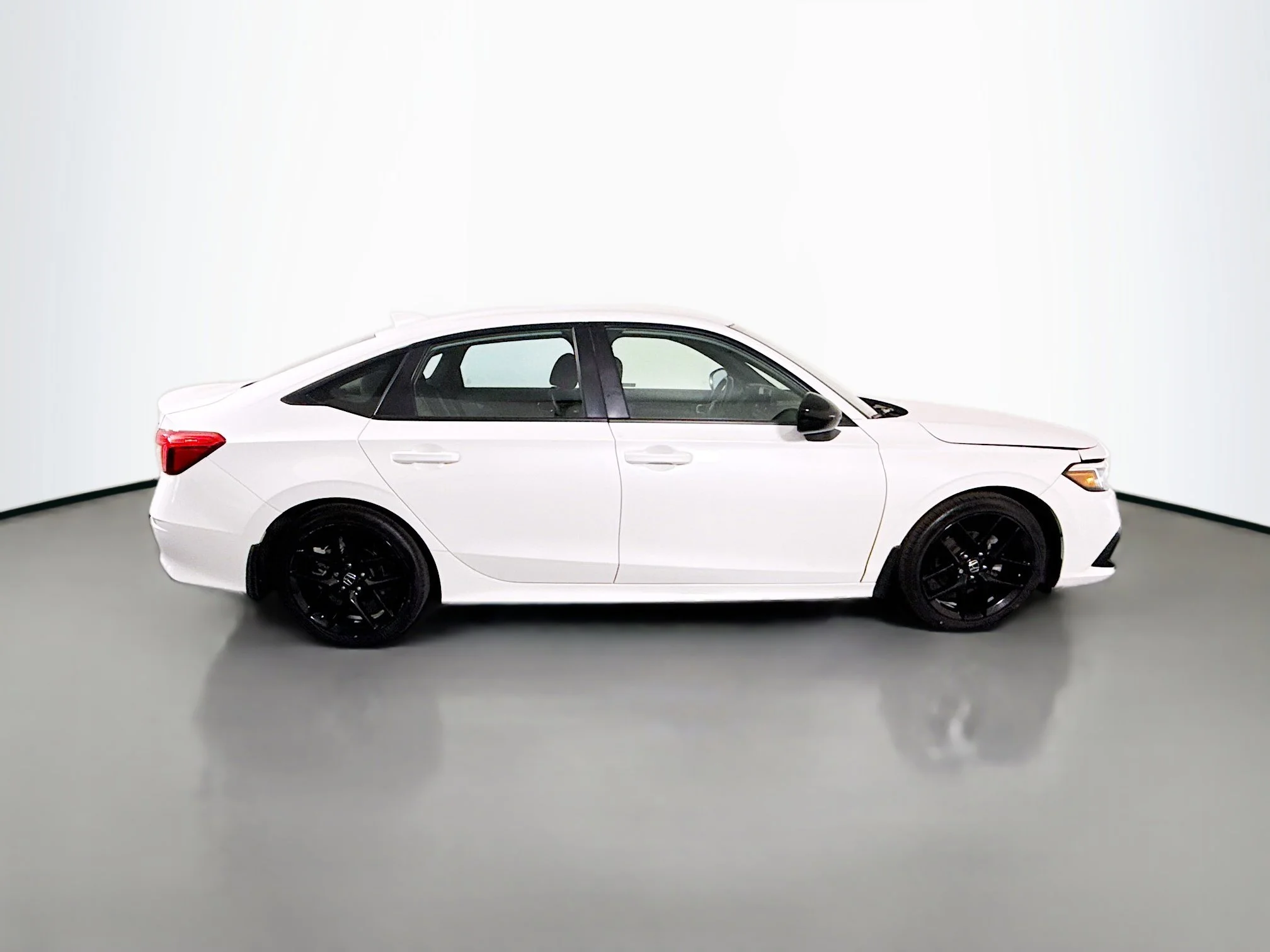 Used 2023 Platinum White Pearl Honda Sport image 8