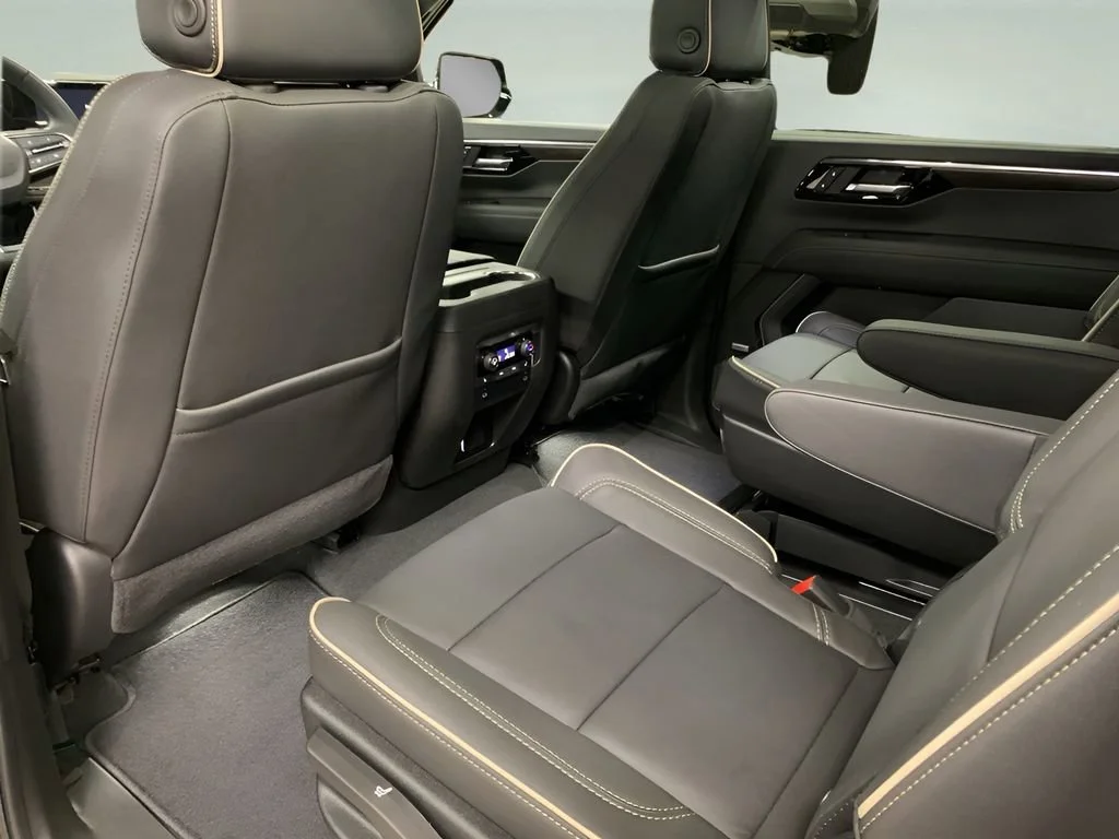 2026 Chevrolet Suburban Premier - Photo 31