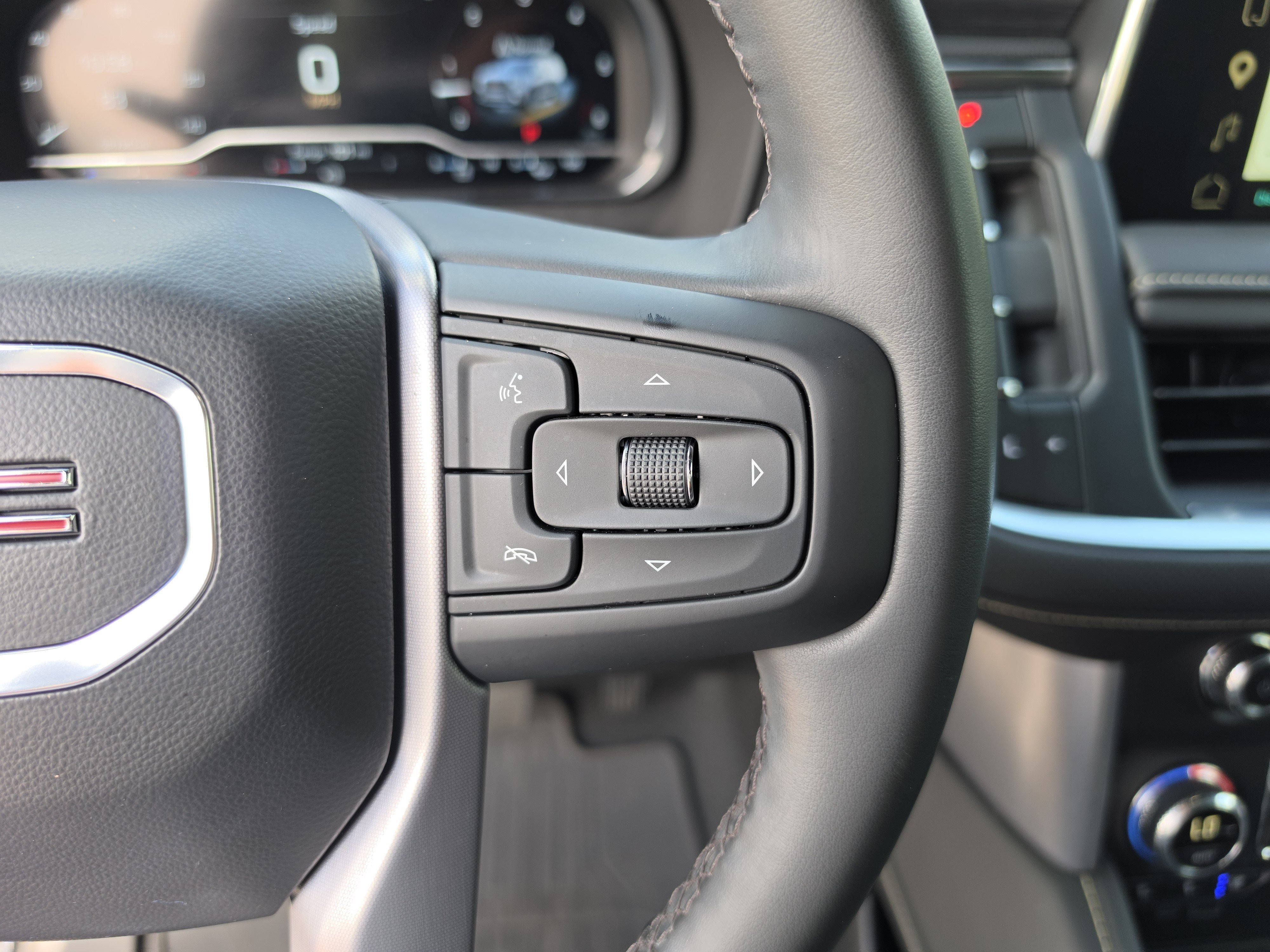 Used 2023 Onyx Black GMC SLT image 36